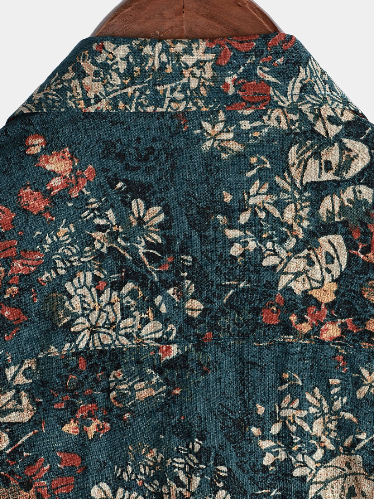 Camisa de manga corta con botones de algodón con estampado floral retro para hombre