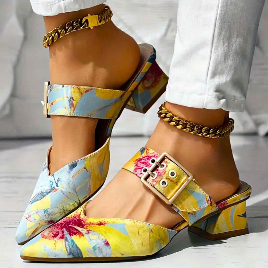 Floral Heel – Tacones con estampado floral y estilo vibrante
