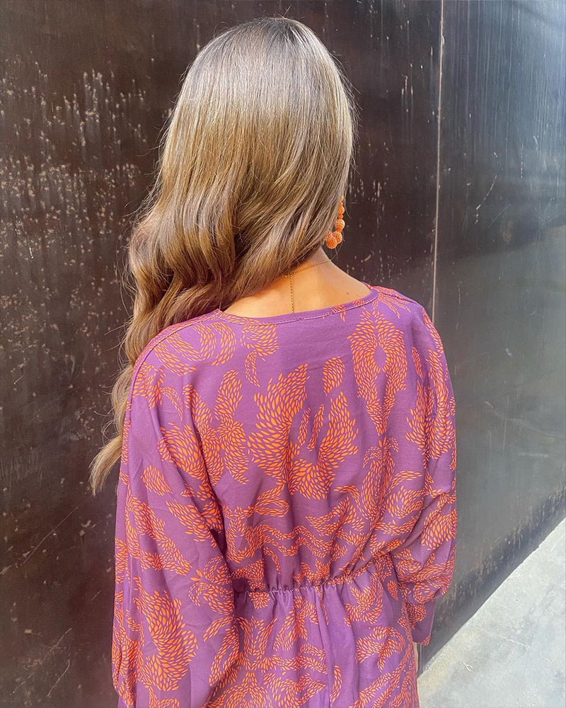 AKIRA– VESTIDO ELEGANTE DE ESCOTE EN V
