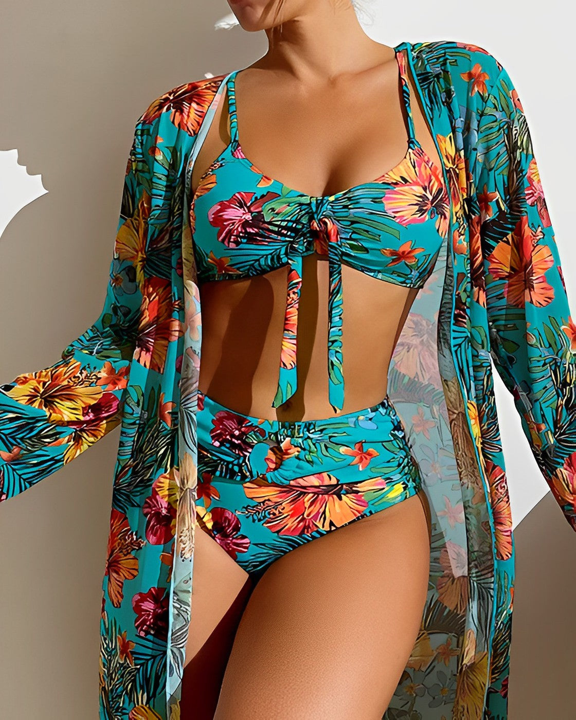 Flora – Bikini tropical con pareo a juego