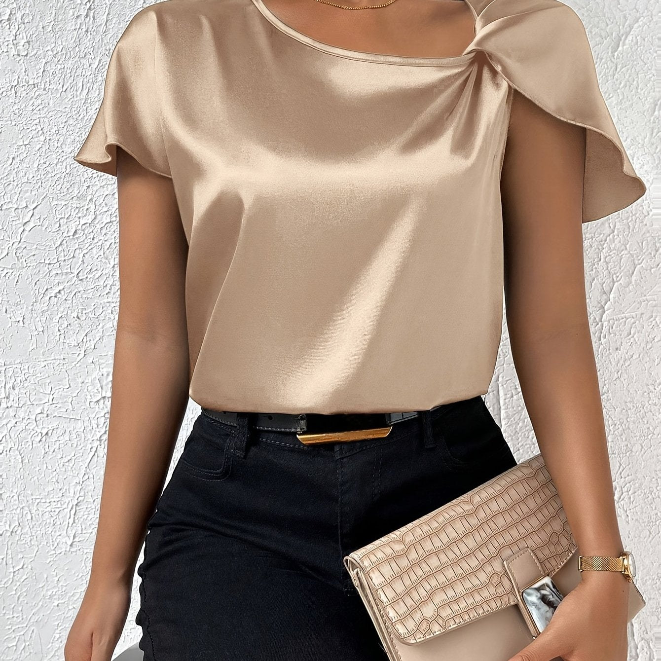 Sophie – Top Elegante con Detalle Único en los Hombros