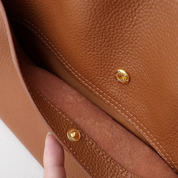 Noemi™ | Bolso de piel práctico y elegante