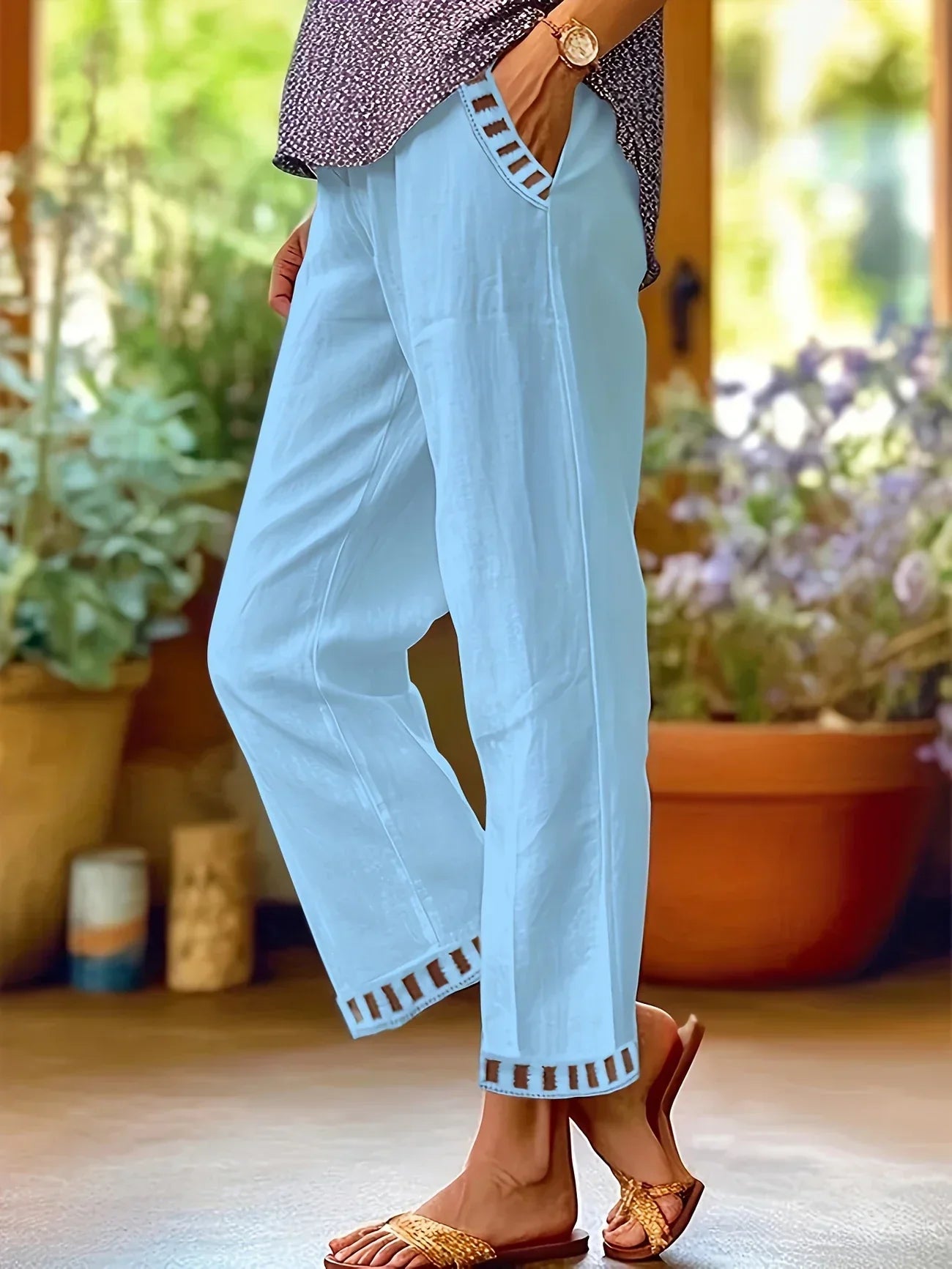 Clara – Pantalones Cropped con Ribete en Contraste