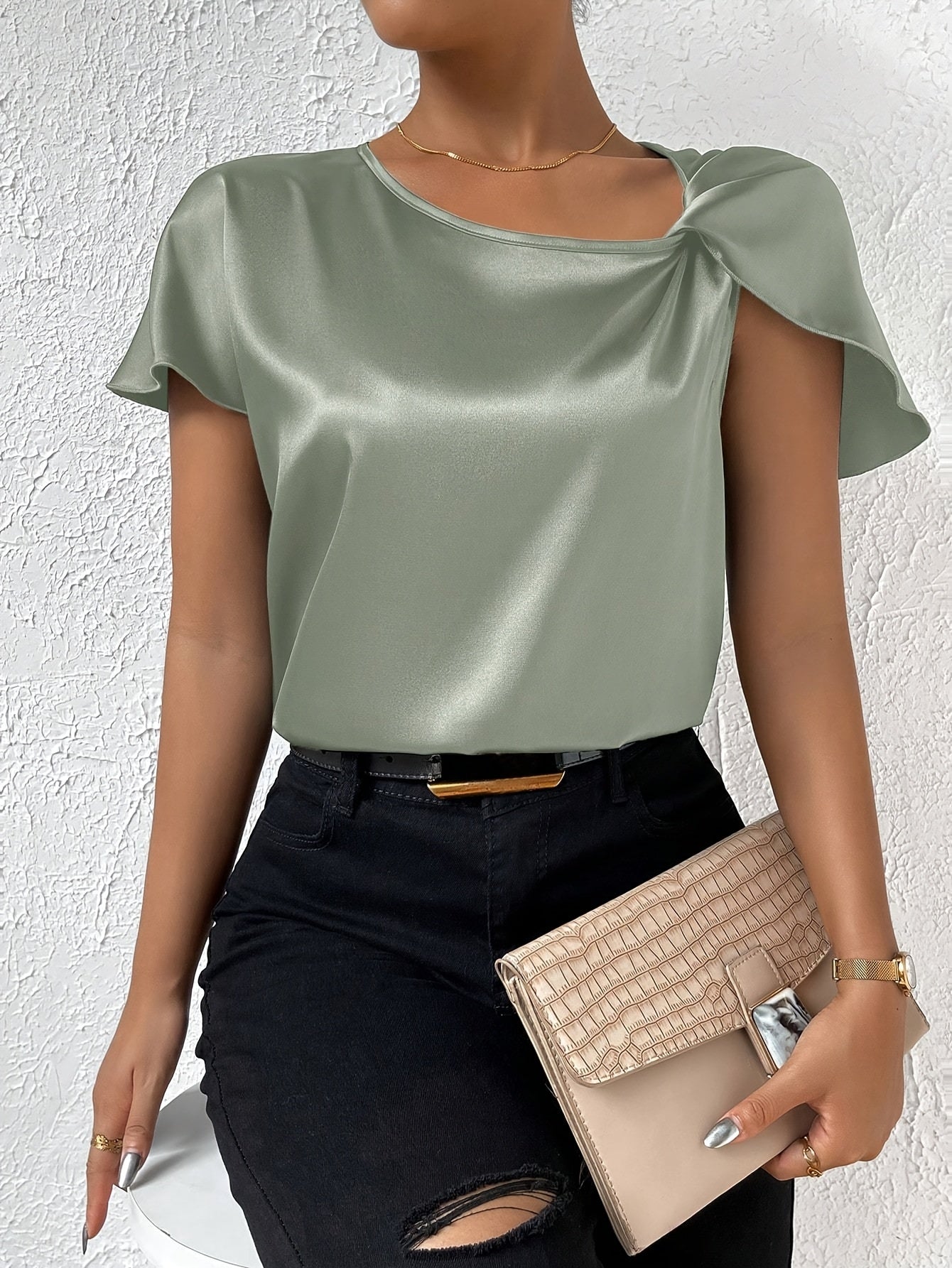 Sophie – Top Elegante con Detalle Único en los Hombros