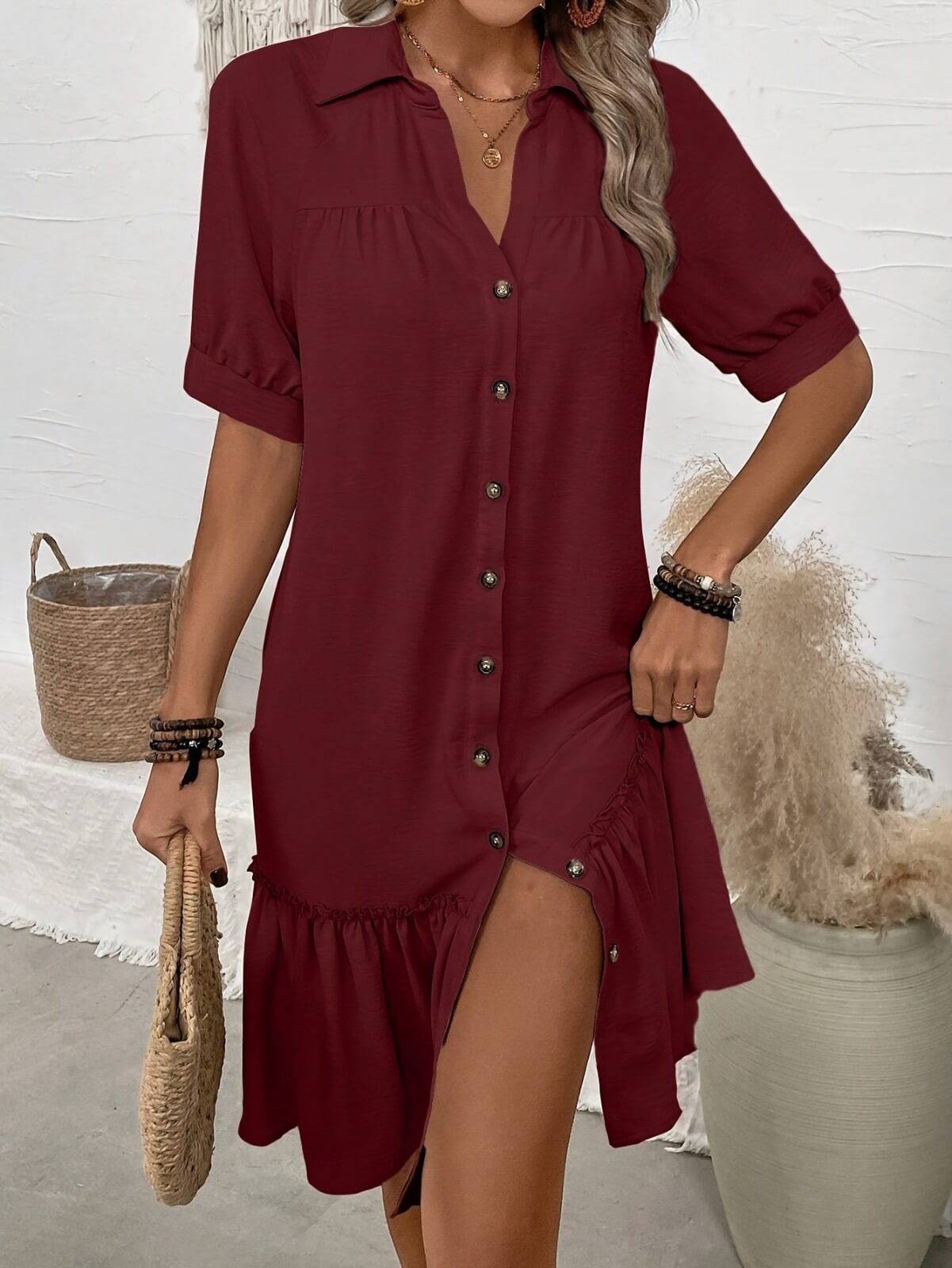 Diana – Vestido con Volantes y Botonadura Frontal