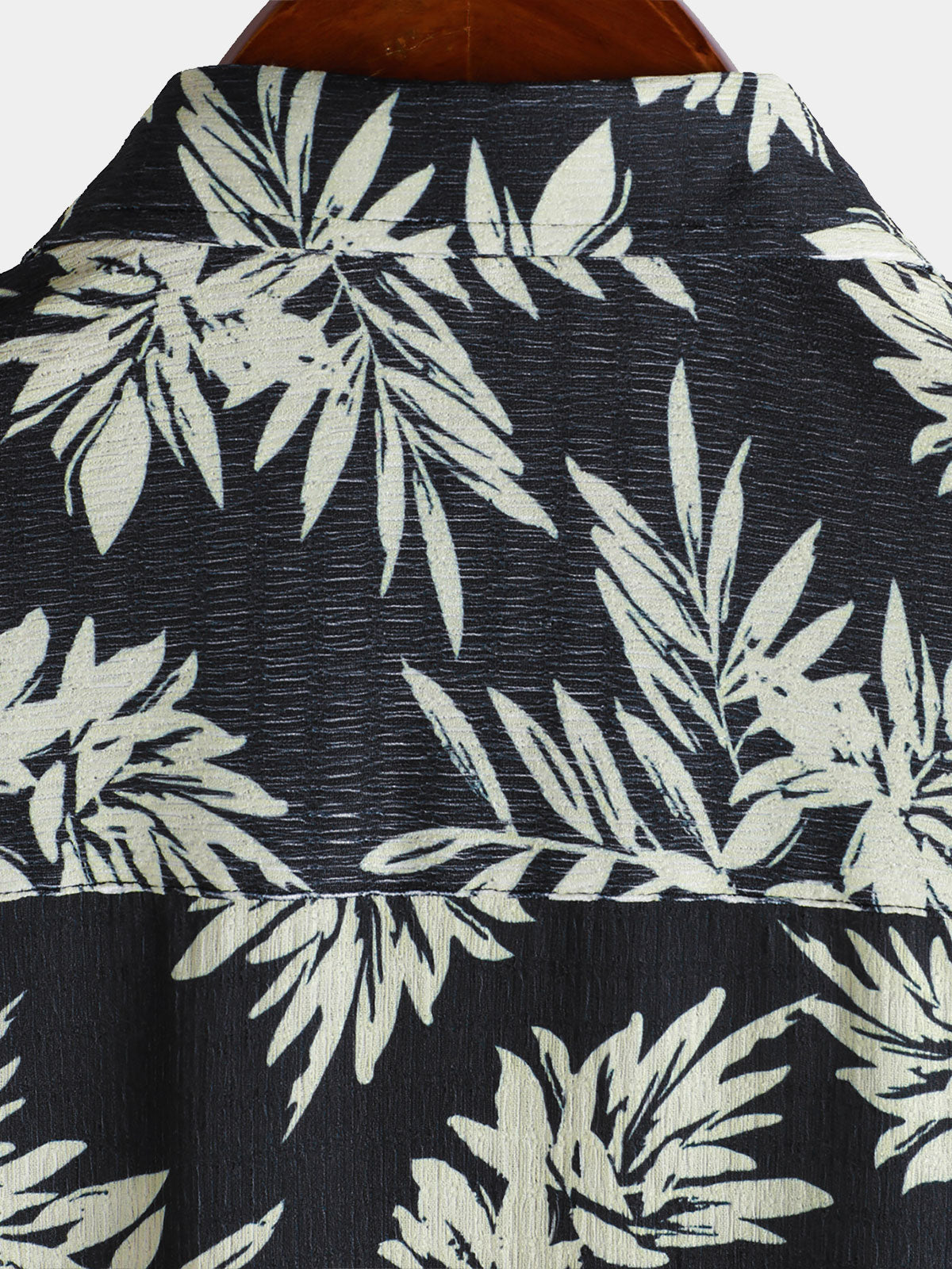 Makani – Camisa hawaiana de hojas para hombre