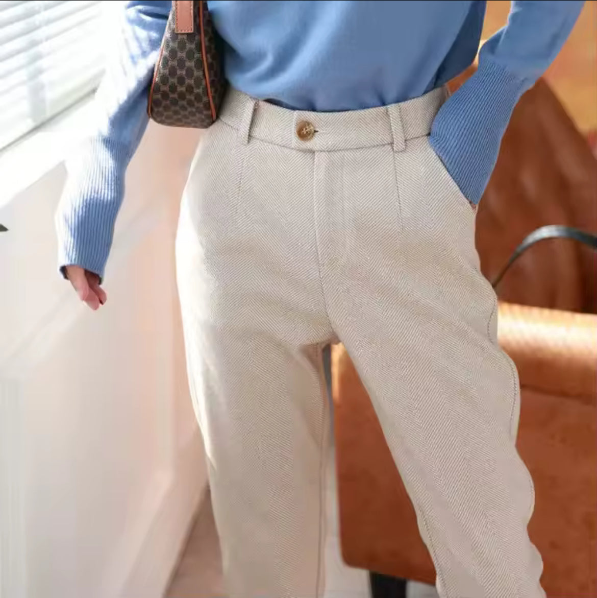 PANTALÓN ENTALLADO n.61384