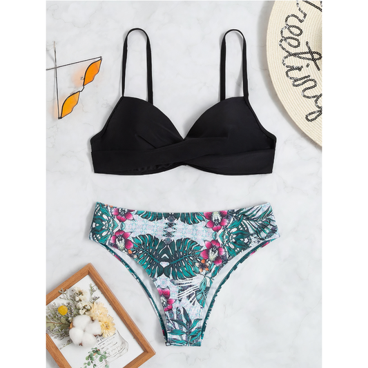 Tropical Temptation – Bikini tropical con diseño elegante y copa con aro