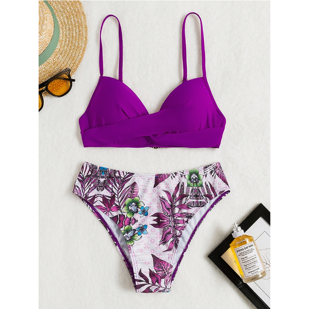 Tropical Temptation – Bikini tropical con diseño elegante y copa con aro