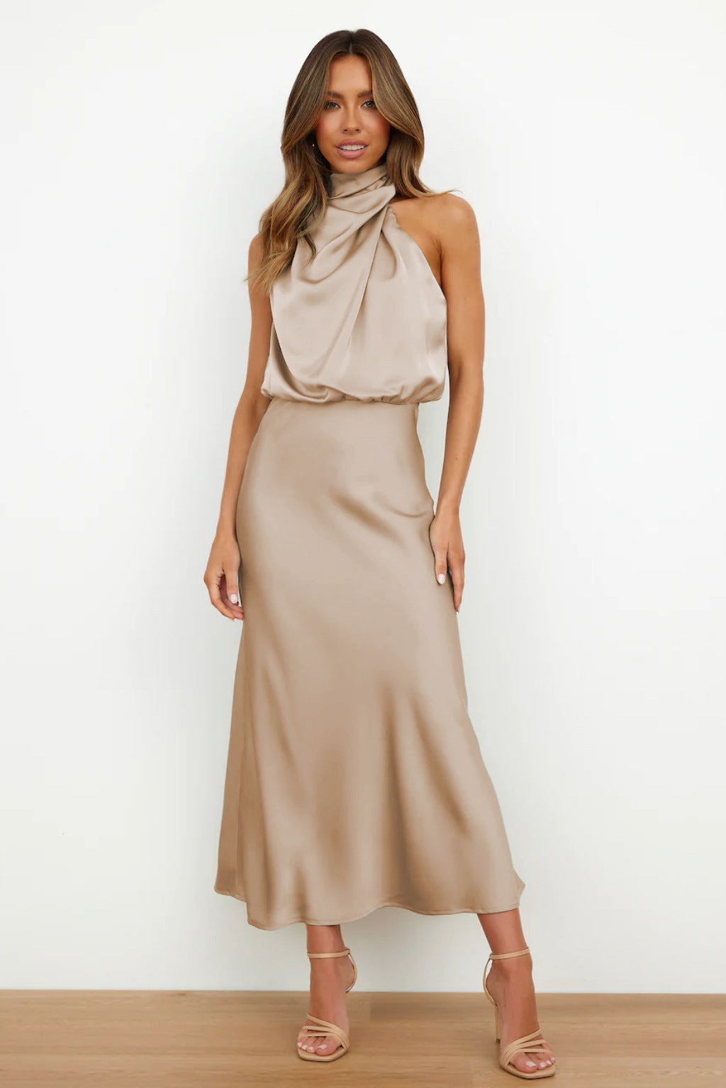 Verona – Vestido Elegante de Espalda Descubierta