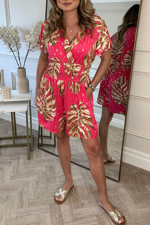 Jolaine – Mono tropical con hojas