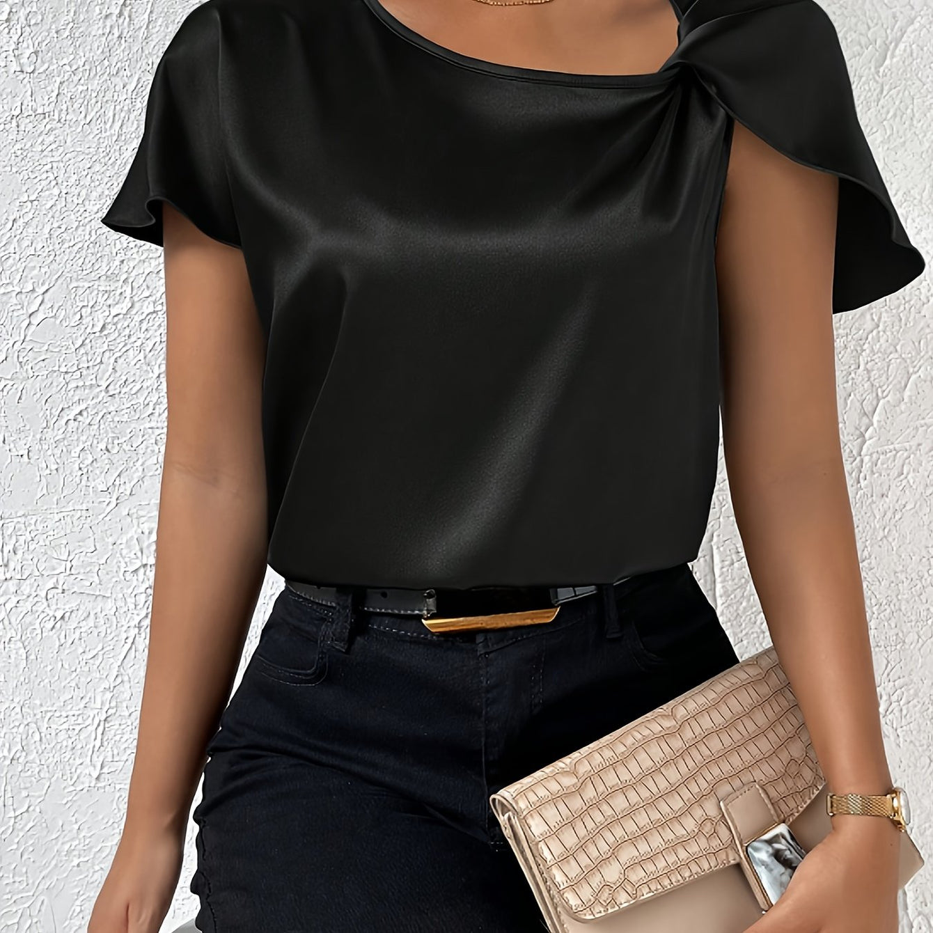 Sophie – Top Elegante con Detalle Único en los Hombros
