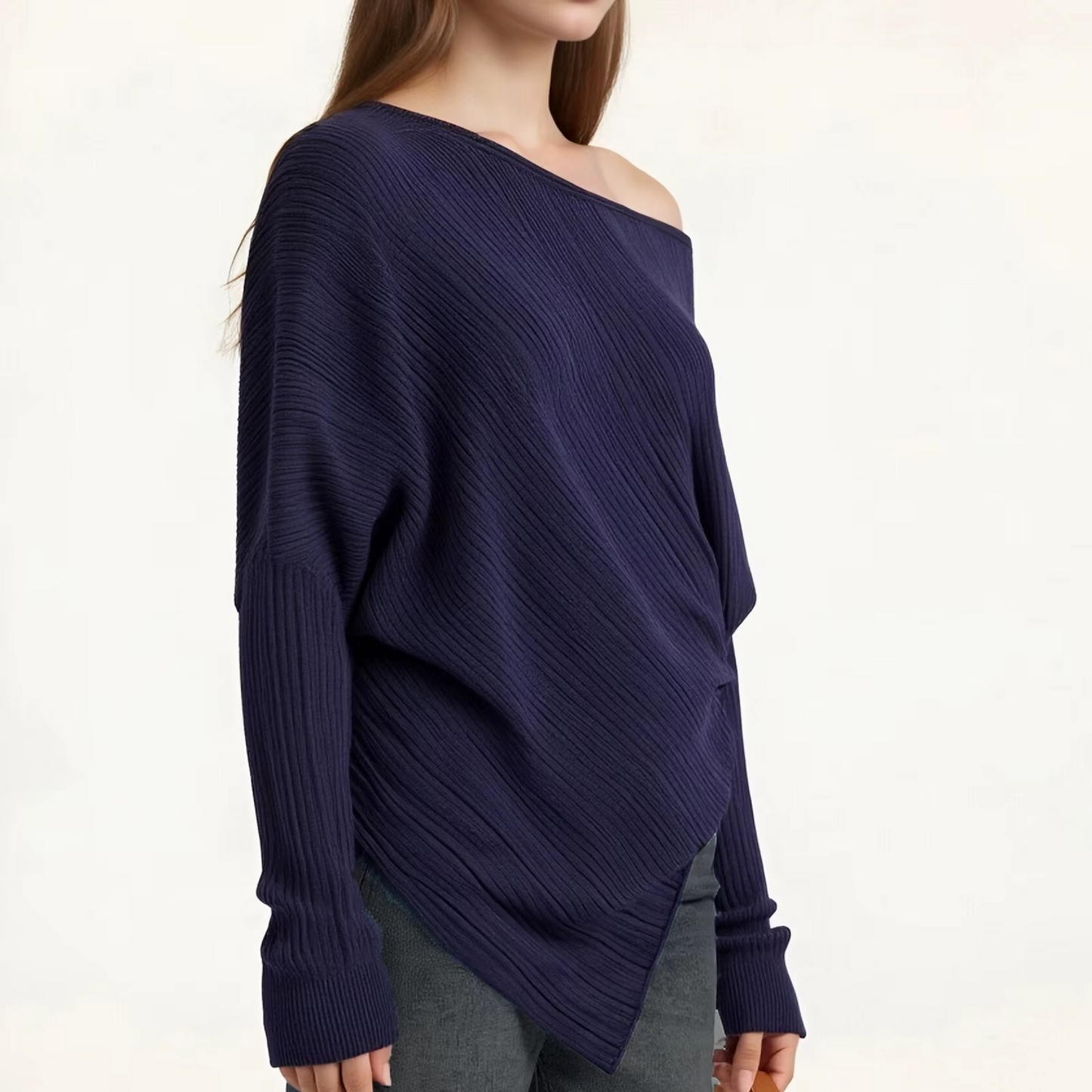 SUÉTER ASIMÉTRICO DE HOMBRO DESCUBIERTO