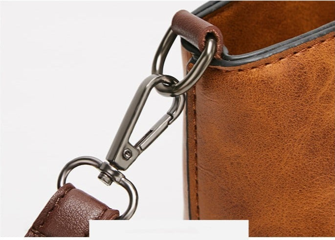 Atenea – Bolso de Hombro Elegante con Detalles de Lujo