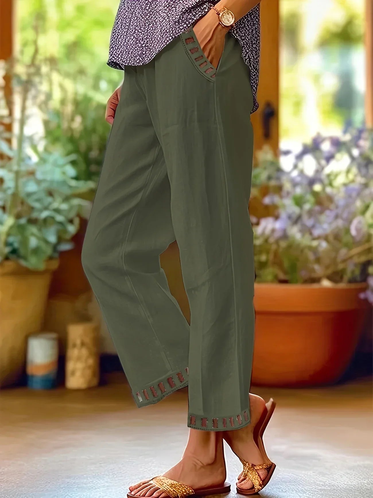 Clara – Pantalones Cropped con Ribete en Contraste