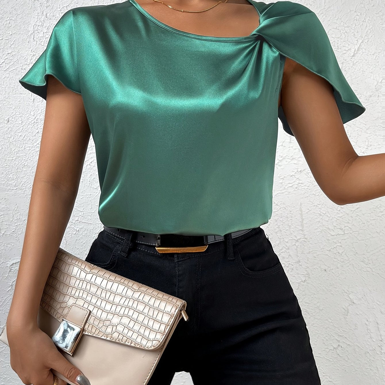 Sophie – Top Elegante con Detalle Único en los Hombros