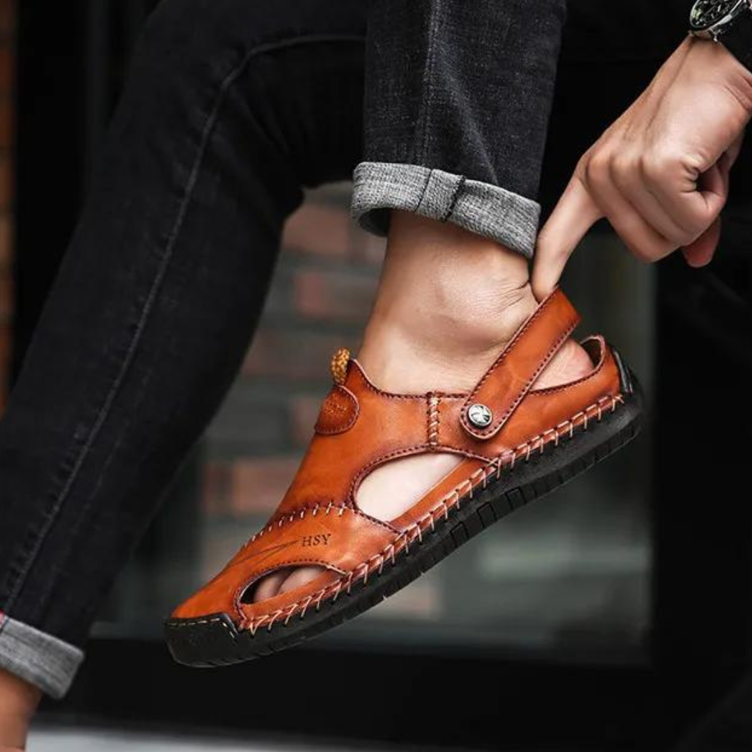 Taurus – Sandalias cerradas de piel suave y transpirable para hombre