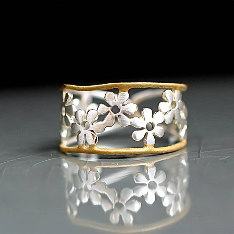 Daisy™ | Anillo de diseño floral calado