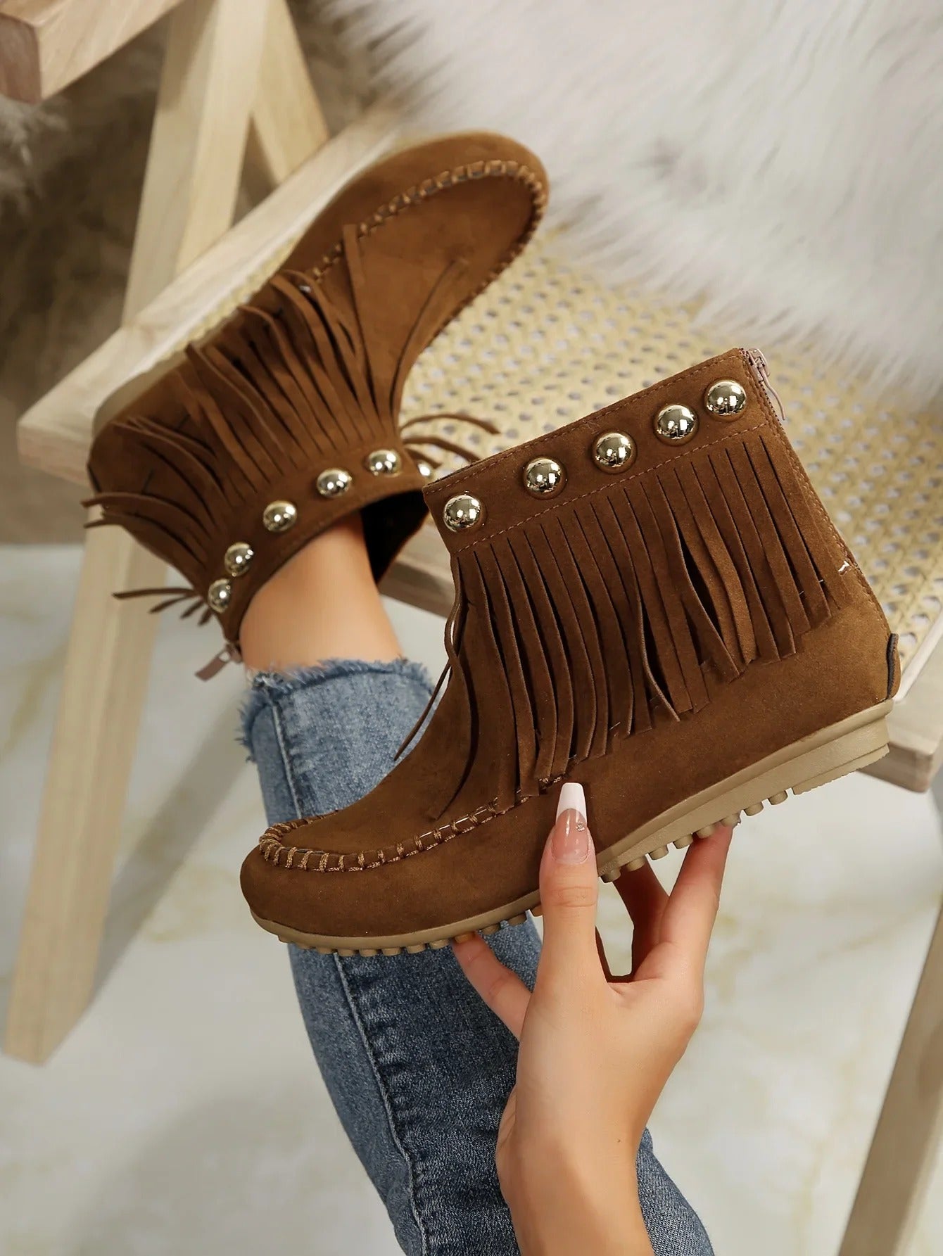 BOTAS PLANAS RETRO CON BORLAS n.48260