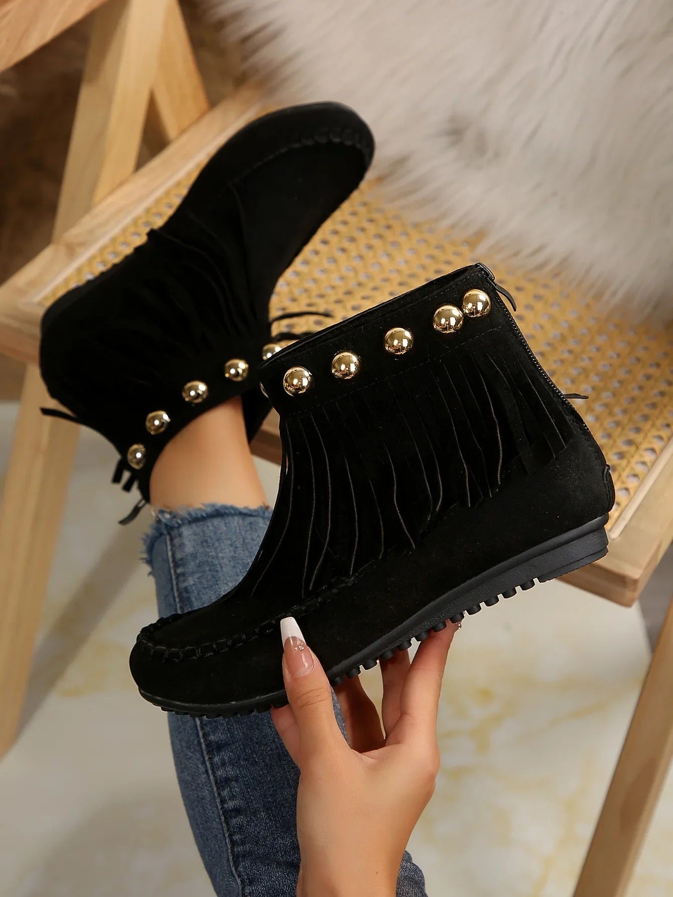 BOTAS PLANAS RETRO CON BORLAS n.48260