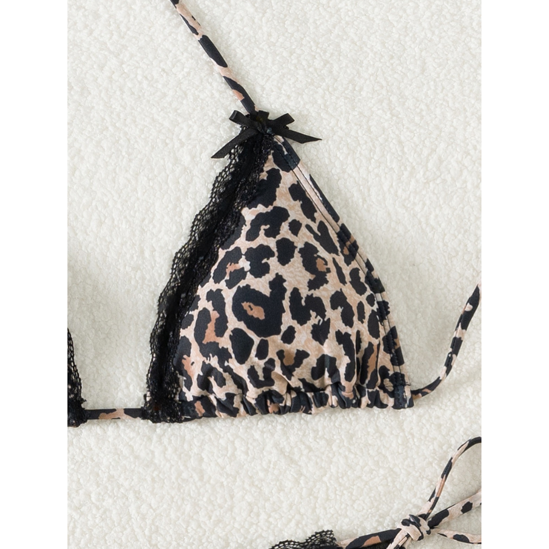 Midnight Safari – Bikini con estampado animal y detalles en encaje
