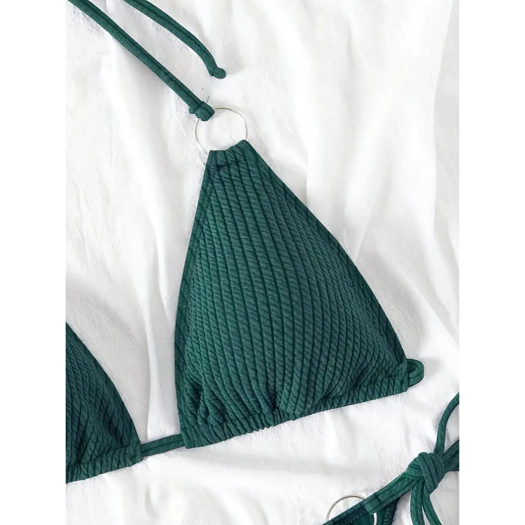 Ribbed Luxe – Bikini de diseño acanalado y elegante