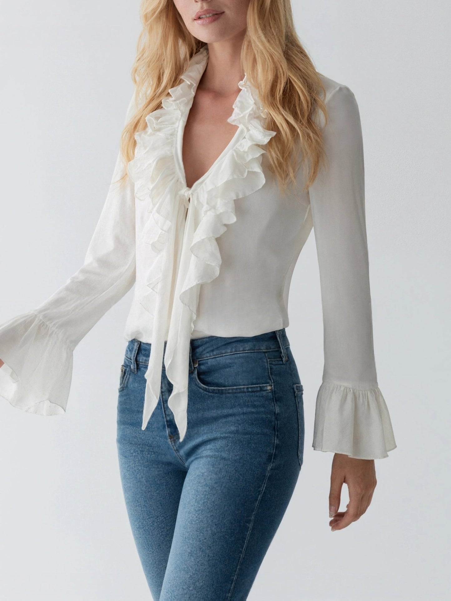 ELYVRA | BLUSA ELEGANTE CON VOLANTES