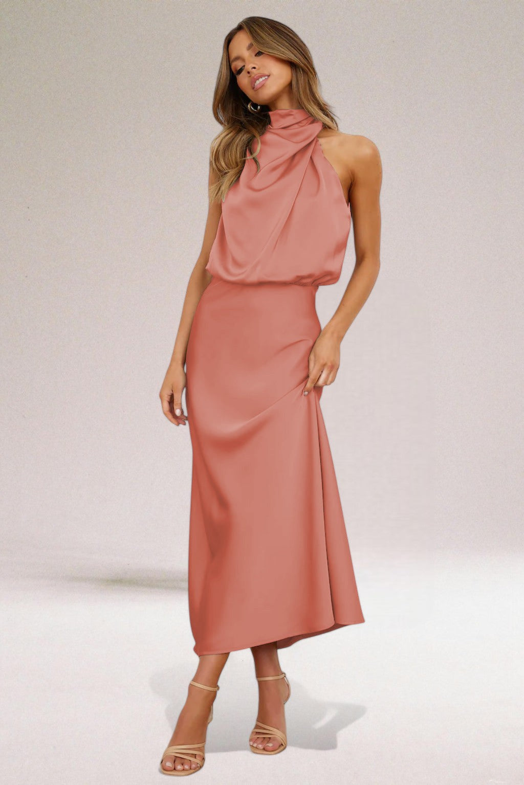 Elara – Vestido de Noche de Satén Elegante