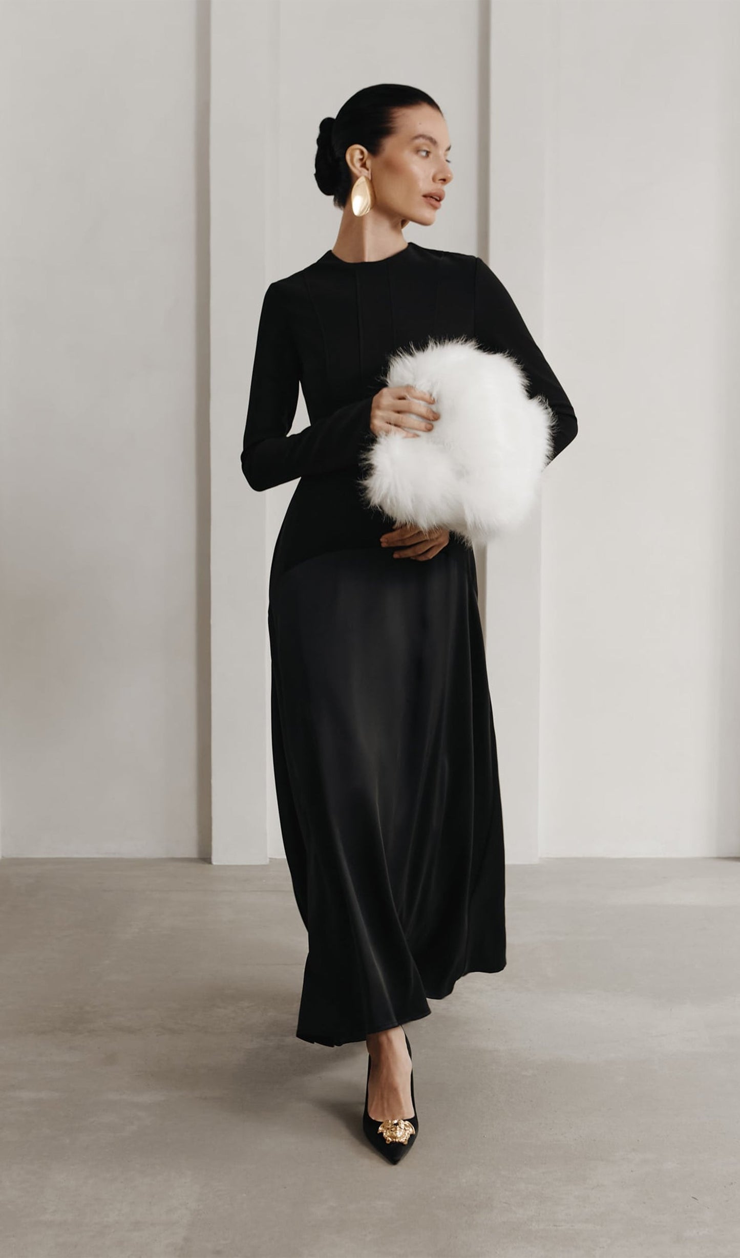 VESTIDO LARGO DE PUNTO Y SATÉN