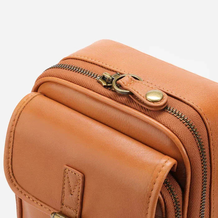 Urvashi – Bolso bandolera de piel elegante