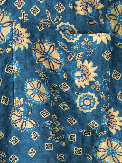 Camisa de playa de manga corta con bolsillo y estampado retro para hombre
