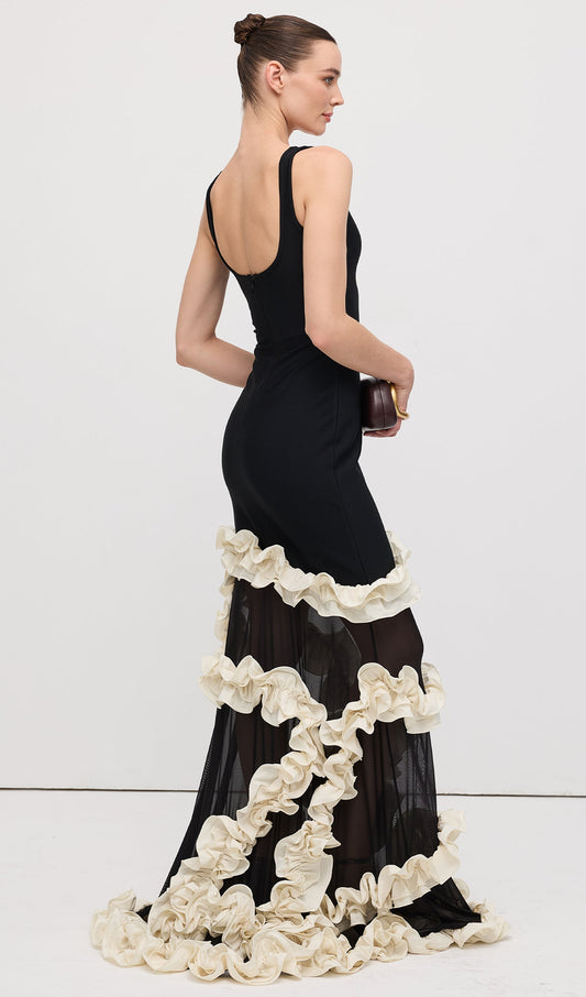 VESTIDO AJUSTADO CON VOLANTES