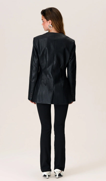BLAZER DE CUERO VEGANO