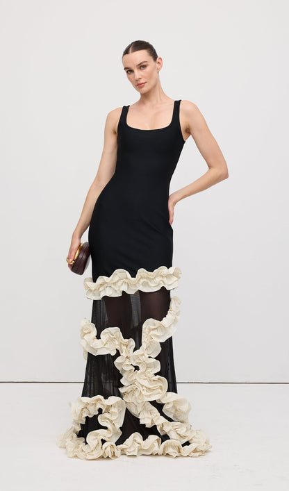 VESTIDO AJUSTADO CON VOLANTES