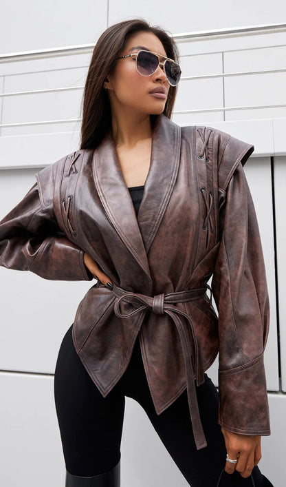 CHAQUETA DE CUERO CON CINTURÓN