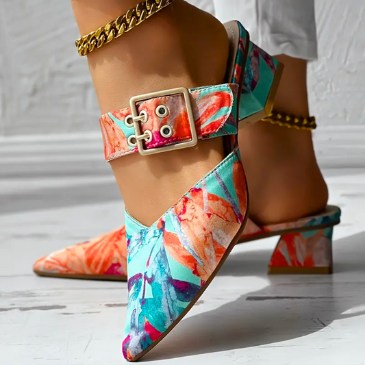 Floral Heel – Tacones con estampado floral y estilo vibrante