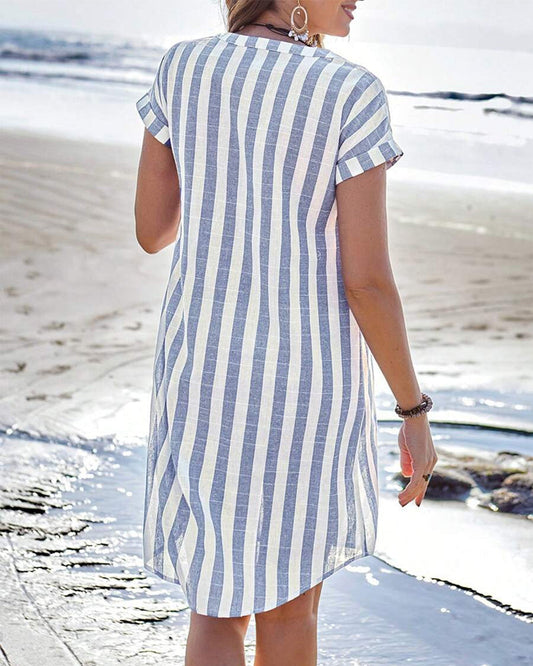 Olivia – Vestido Camisero de Rayas Elegantes