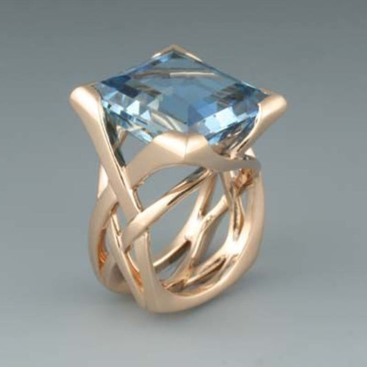VINTAGE BLUE™ | ANILLO EN ORO ROSADO CON ZIRCONIA AZUL