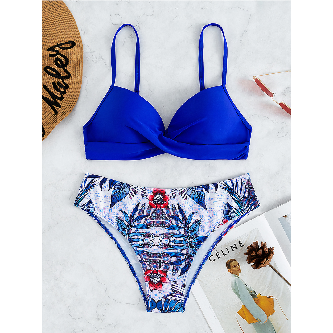 Tropical Temptation – Bikini tropical con diseño elegante y copa con aro