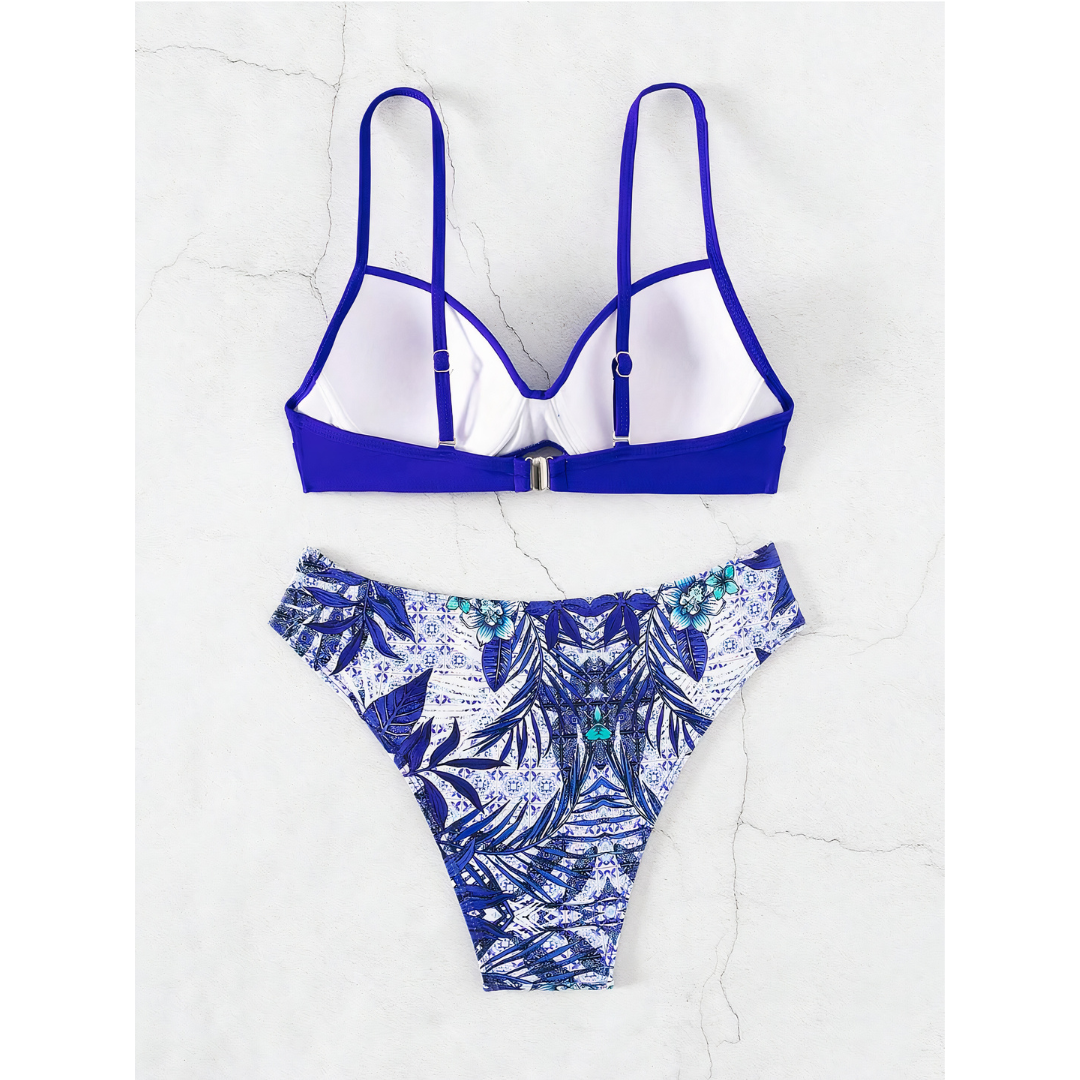Tropical Temptation – Bikini tropical con diseño elegante y copa con aro