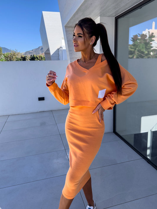 ALMA– CONJUNTO VESTIDO MIDI Y SUDADERA