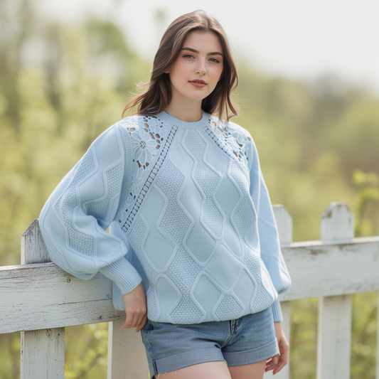 NIKA™ – JERSEY CON DETALLES DE ENCAJE ELEGANTE