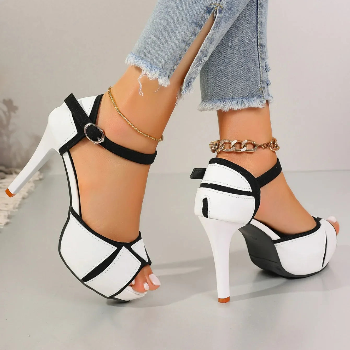 TACONES VALENTINA