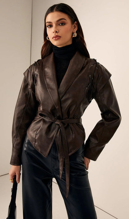 CHAQUETA DE CUERO CON CINTURÓN