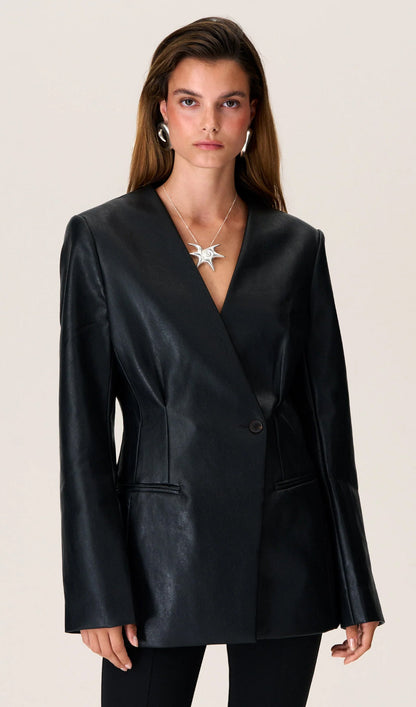 BLAZER DE CUERO VEGANO