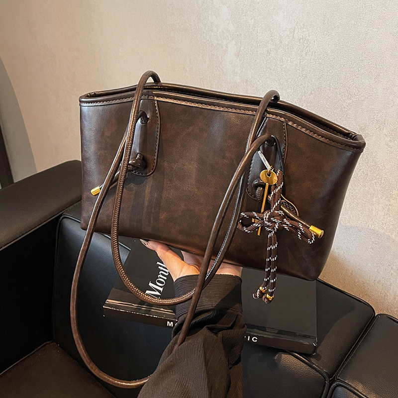 BOLSO VINTAGE + CHARM DE REGALO