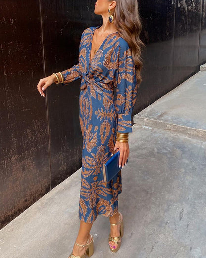 AKIRA– VESTIDO ELEGANTE DE ESCOTE EN V