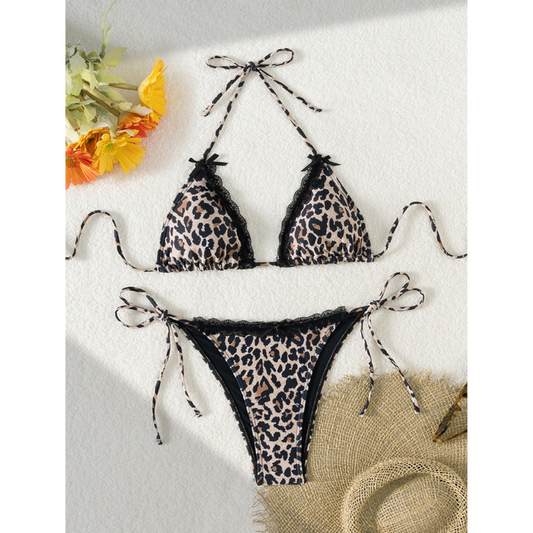 Midnight Safari – Bikini con estampado animal y detalles en encaje