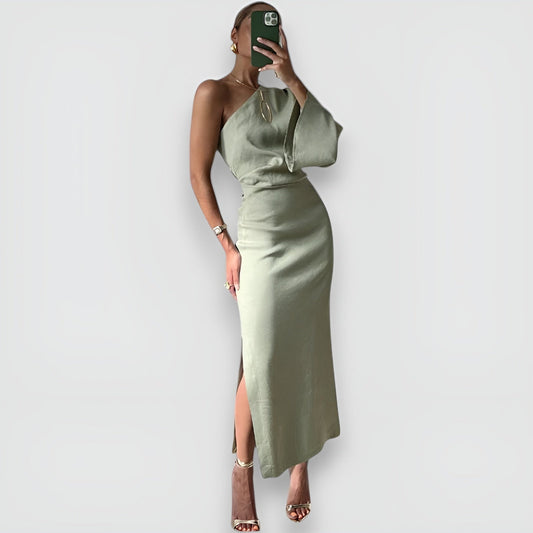 Freya – Vestido Largo con Hombro Descubierto