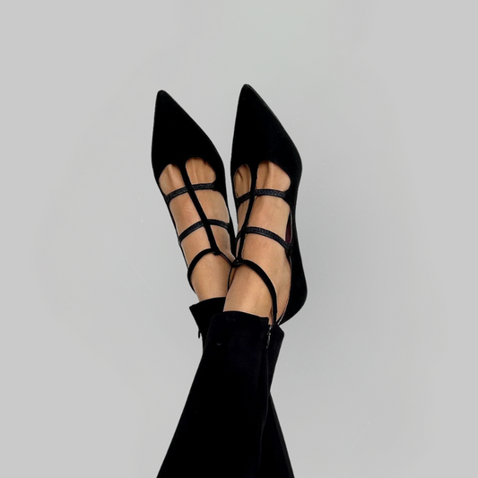 ZAPATOS DE TACÓN BAJO CON CINTURINES CRUZADOS n.47216